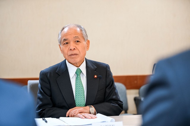 Судзуки призвал прислушаться к Путину после его речи на параде Победы