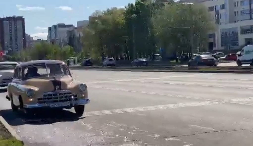 Рөстәм Миңнеханов "Үлемсез полк" акциясендә катнашты