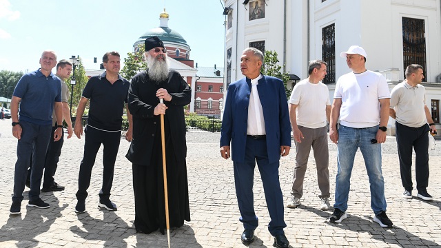 Рөстәм Миңнеханов Казан Богородица монастыре биналары комплексын торгызу эшләренең барышы белән танышты