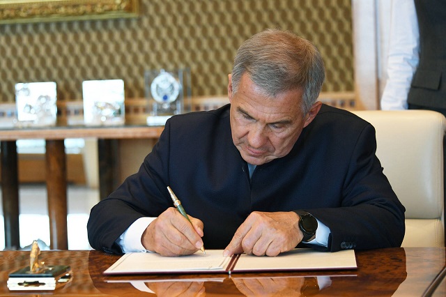Минниханов определил новых кураторов по реализации нацпроектов Татарстана