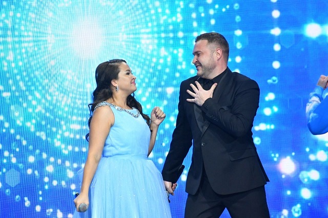 Җырчы Азат Фазлыев образын үзгәртергә җыена