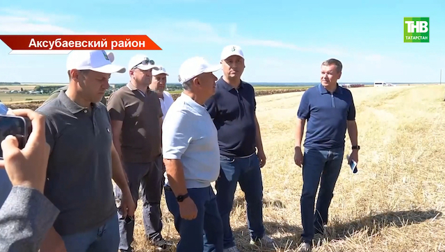 Татарстан в разгаре жатвы: Минниханов ознакомился с ходом уборочной кампании