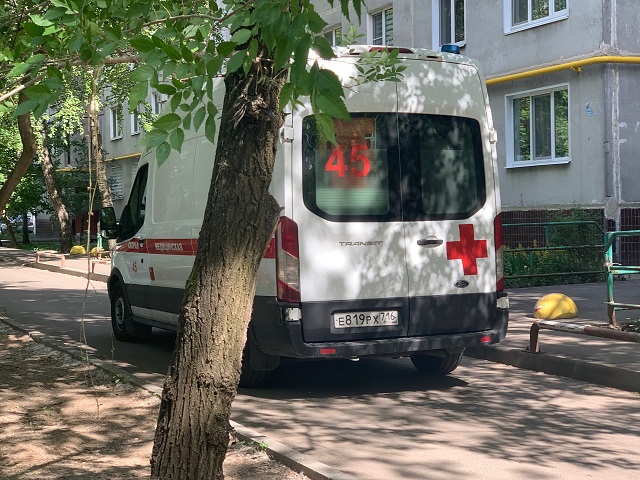 Пожелавший сократить путь до магазина житель Казани вышел в окно