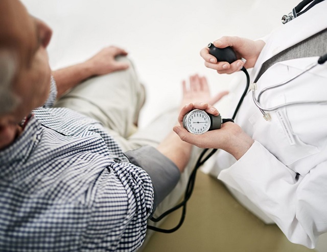 Жителям Татарстана разъяснили, как избежать повышенного давления