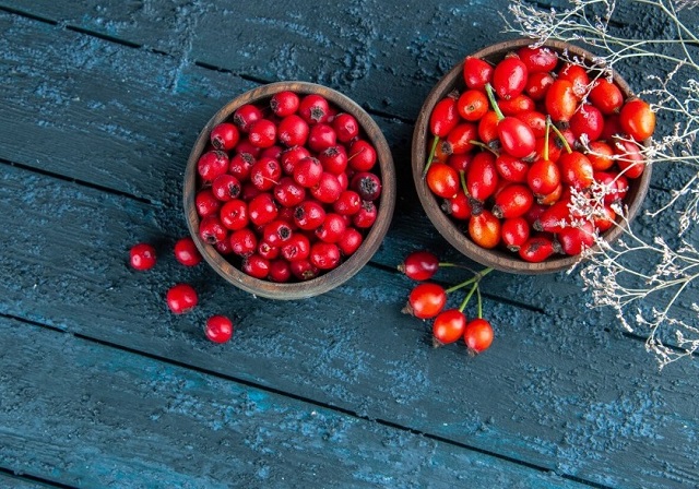 Сезонная ягода: жителям Татарстана разъяснили, чем опасен боярышник