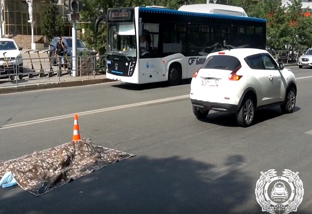 На задавившую девушку с ребенком в Уфе автоледи возбудили уголовное дело