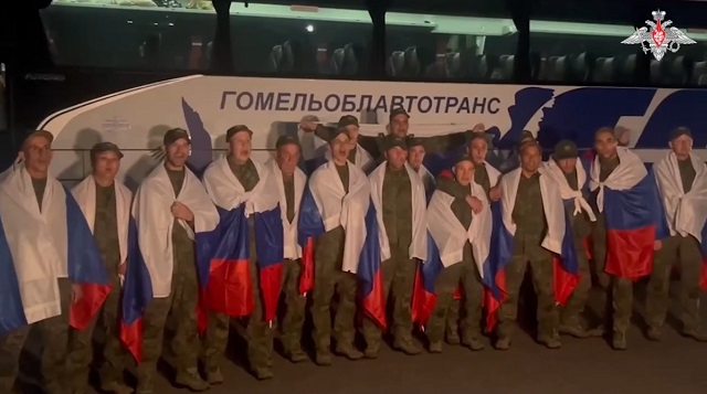 Группу российских бойцов СВО вернули из украинского плена