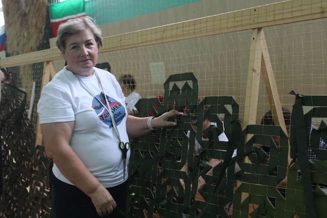 Елабужские активисты отправили 1 000 окопных свечей и 800 масксетей в зону СВО