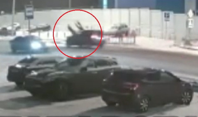 У сбитой в Казани пьяным автомобилистом семейной пары остались двое детей