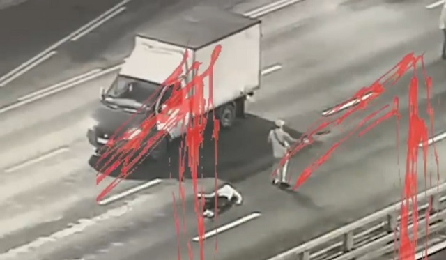 Водитель «Лады» насмерть сбил вышедшего из машины таксиста – видео