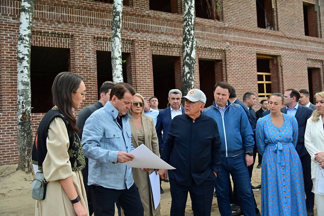 Минниханову презентовали проект реставрации городской усадьбы XIX века