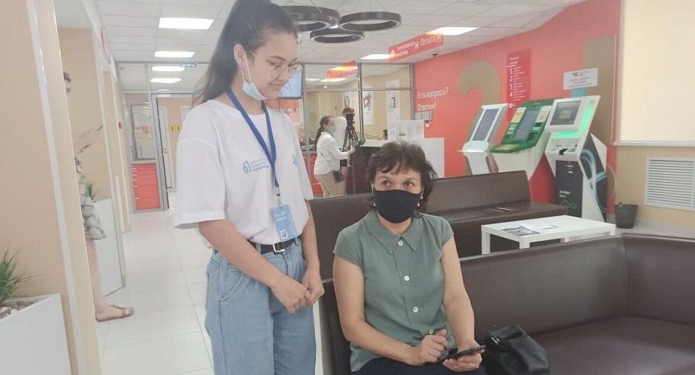 Волонтеры КГАСУ помогают жителям Казани в голосовании за благоустройство дворов