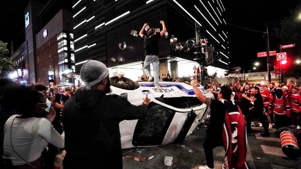 Полиция Канады применила слезоточивый газ против хоккейных фанатов «Монреаля»