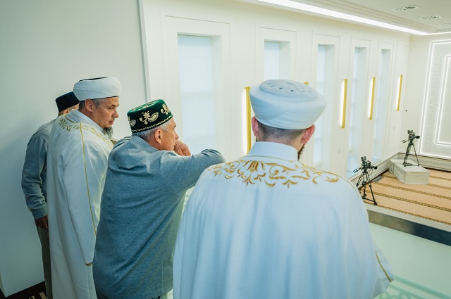 Стало известно, обязательно ли надевать тюбетеи в мечетях Татарстана