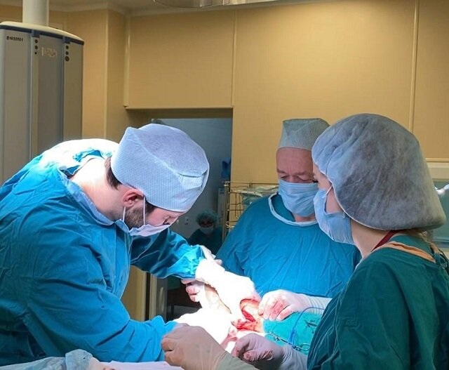 Почти полностью оторванную стопу мужчины спасли от ампутации врачи БСМП в Татарстане