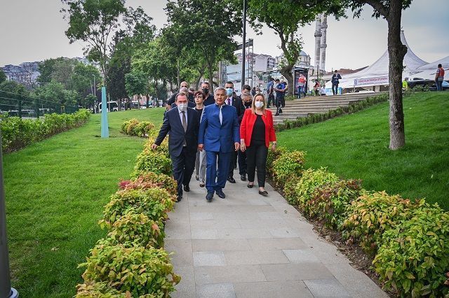 Рөстәм Миңнеханов Истамбулдагы Габдулла Тукай скверында булды