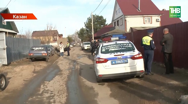 Казан урамнарында питбайк йөртүче үсмерләрне тикшерәләр