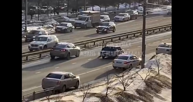 Протащившего сотрудника ДПС на капоте 16-летнего казанца отправили в СИЗО на два месяца