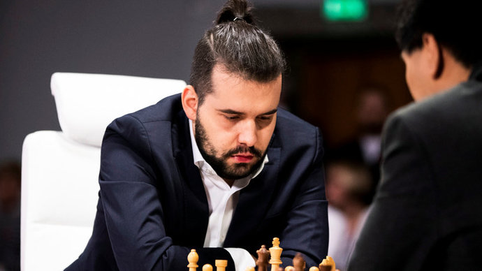 Карлсен отказался от матча с Непомнящим за мировую шахматную корону