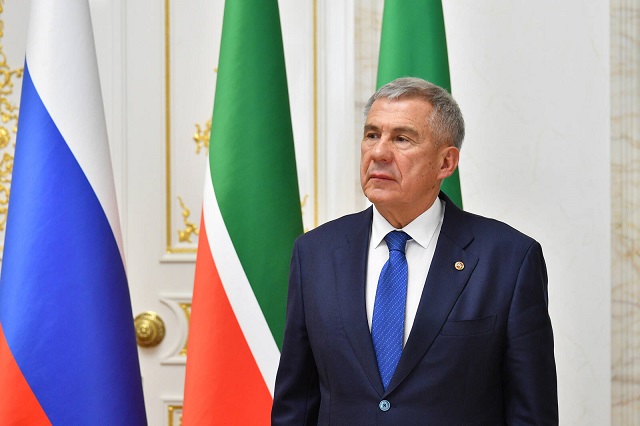 Рөстәм Миңнеханов: "Якындагы өч көндә без илнең киләчәген сайлаячакбыз"