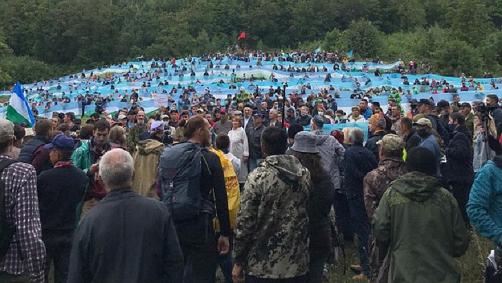 В Башкирии в масштабной акции по защите горы Куштау приняло участие около 3 тысяч протестующих