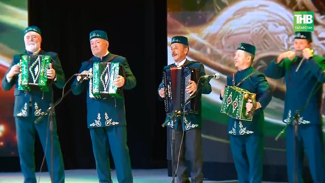 27 000 ветеранов вышли на сцену: в Казани прошел гала-концерт фестиваля «Балкыш»