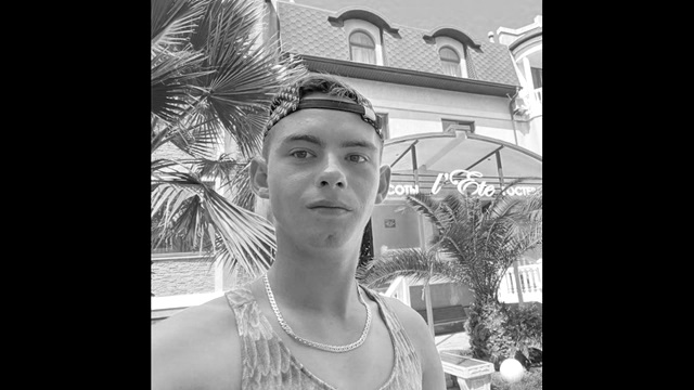 Машину с разлагающимися телами парня и девушки нашли в лесном массиве в Казани