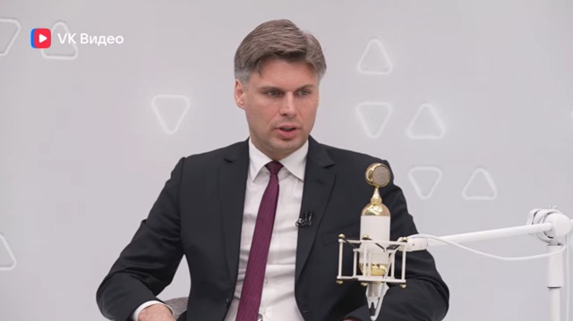 Баканов в студии VK Видео: вовлекать, чтобы ребята опять начали грезить космосом