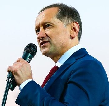 Гендиректор Сайманов поблагодарил Слуцкого за атакующий стиль «Рубина»