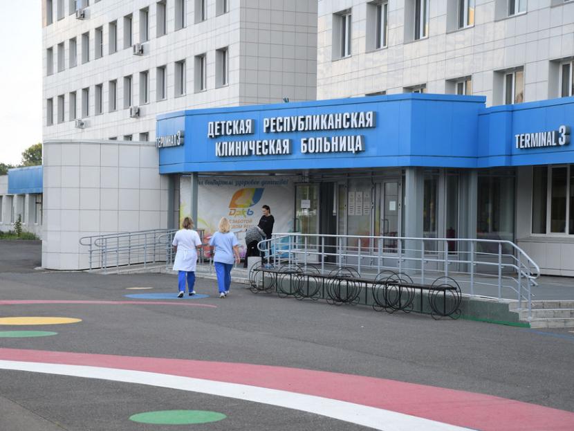 Раненого матерью мальчика в Казани перевели из реанимации в ДРКБ