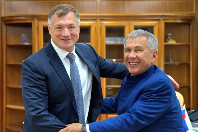 Минниханов поздравил татарстанцев с Днем строителя