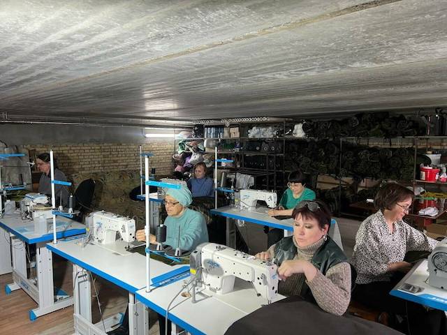 Волонтеры Татарстана получили грант на пошив антитепловизионных плащей для СВО