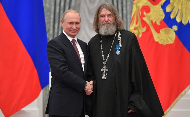 Путин поздравил Конюхова с новым мировым рекордом