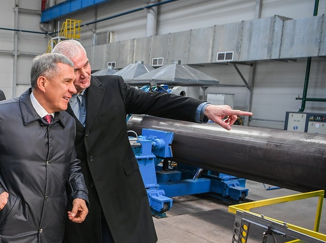 Минниханов наградил главу «Татэлектромаша» медалью «100 лет образования ТАССР»