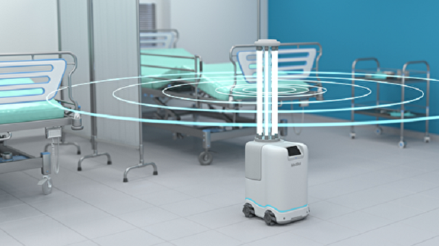 В Татарстане несколько журналистов пострадали при презентации робота-дезинфектора