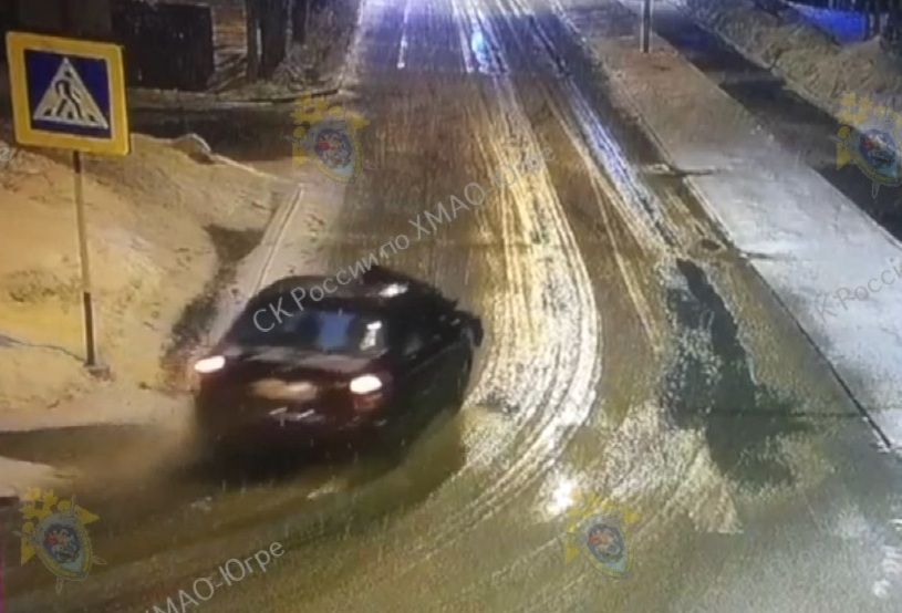 Пьяный автомобилист более километра вёз на капоте полицейского - видео