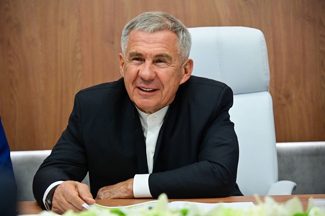 Минниханов встретился с замминистра торговли Турции на полях ПМЭФ