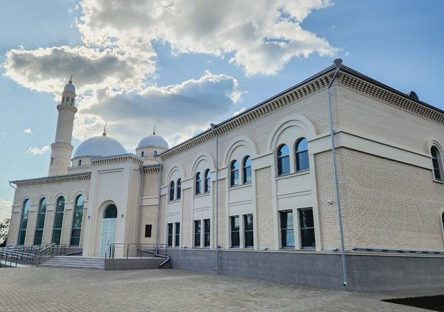 Новую мечеть «Сулейман» с культурным центром открыли в Казани