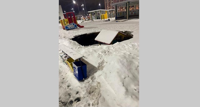 После обрушения грунта на территории детсада в Казани прокуратура начала проверку