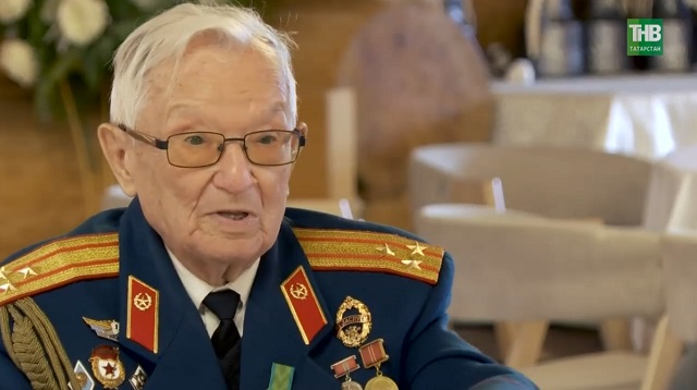 97-летний ветеран ВОВ из Татарстана болеет душой за бойцов СВО