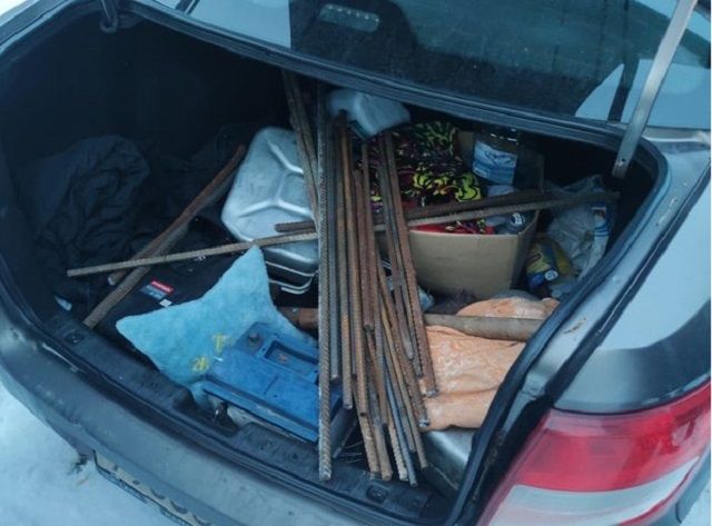 В Казани задержали более 40 человек, вооруженных металлическими прутами