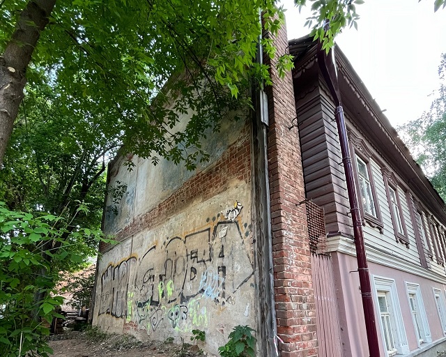 Новый сквер возле старинного дома планируют создать в центре Казани 