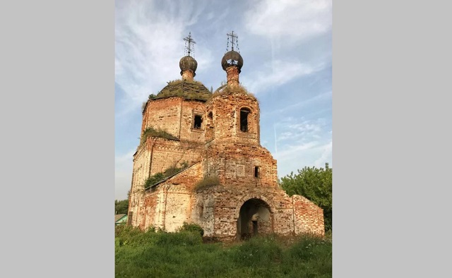 Впервые за век прошла литургия в старинной церкви села Хохлово в Татарстане