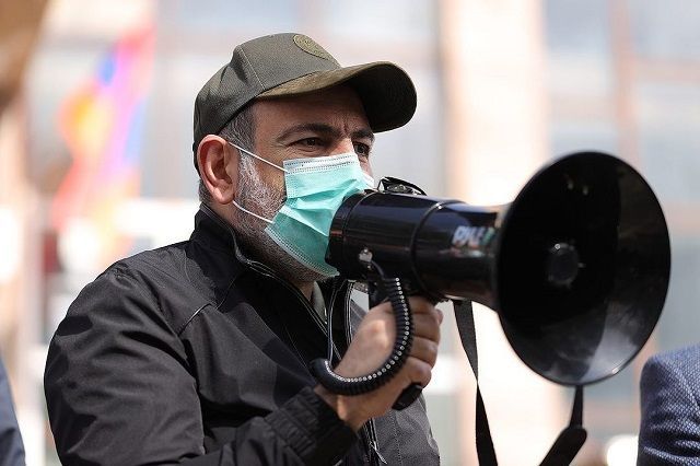 Пашинян заявил о вторжении войск Азербайджана на территорию Армении