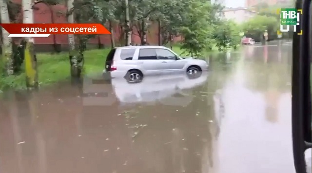 Метеоролог объяснил, почему ливневки Казани справляются не всегда