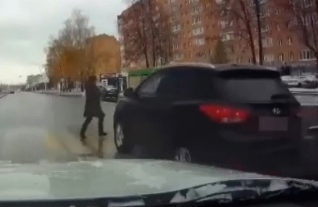 Скрывшегося после наезда на пешехода автохама нашли по видео в Нижнекамске