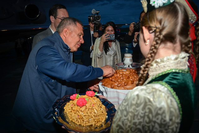 Минниханов прибыл в Якутию для участия федеральном Сабантуе