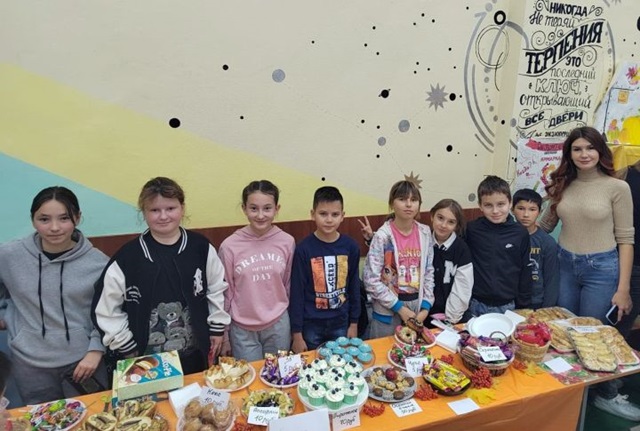 В одной из школ Камско-Устьинского района провели благотворительную ярмарку в помощь бойцам СВО