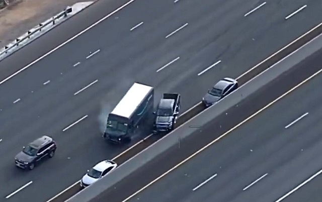 Безумная погоня копов за грабителем в стиле GTA попала на видео