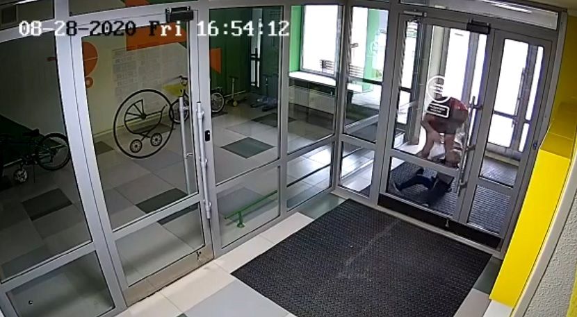 Зверски избившую ребенка жительницу Татарстана взяли под стражу
